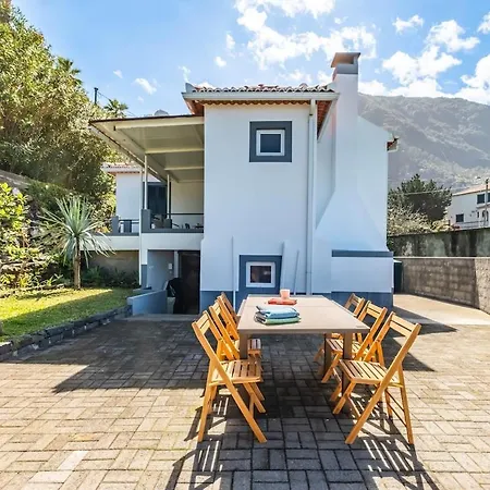 Вилла Super Sunset Понта-Делгада